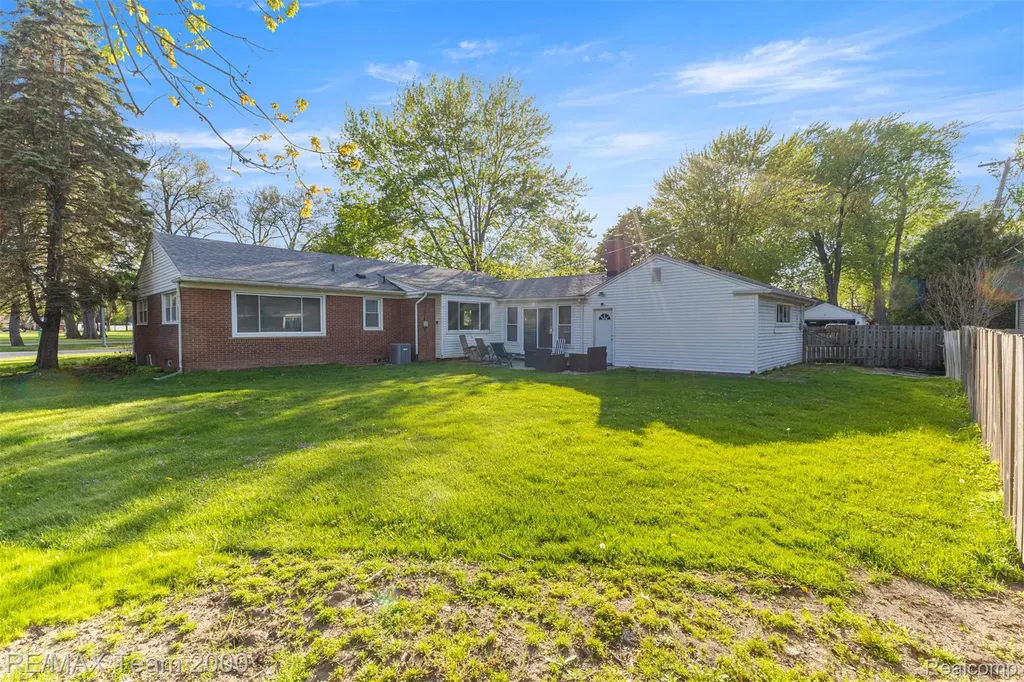 21675 Outer Drive Dearborn City MI 48124