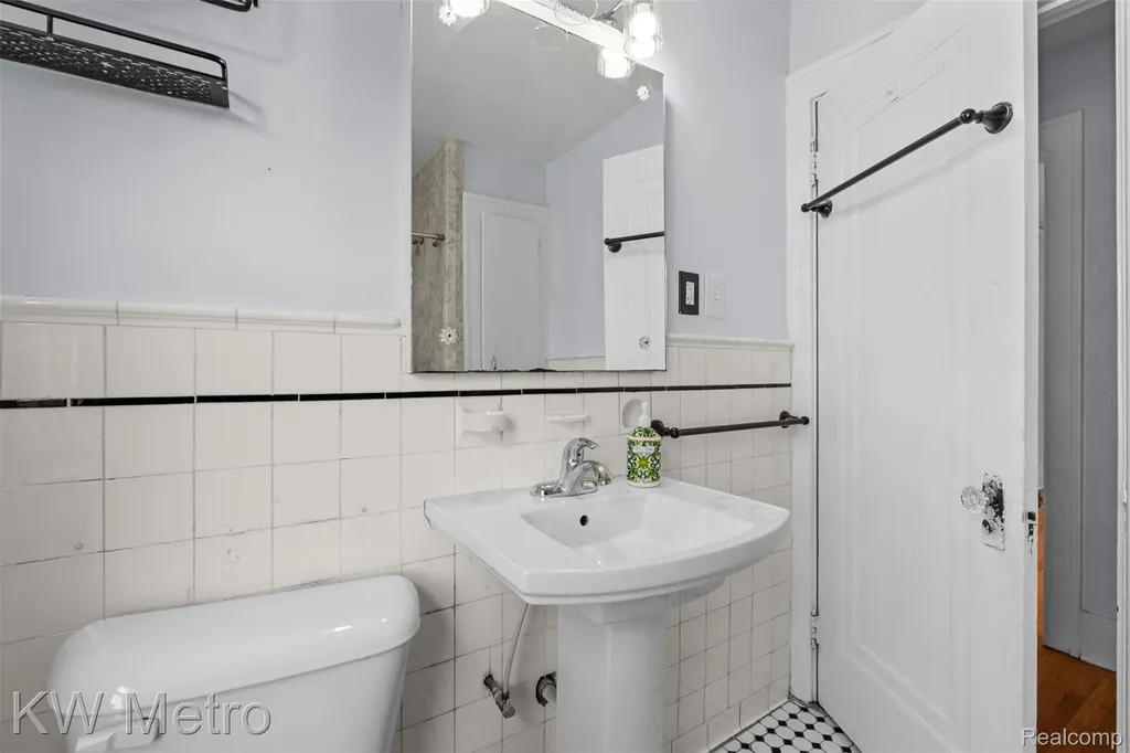 16831 Lawton Street Detroit City MI 48221