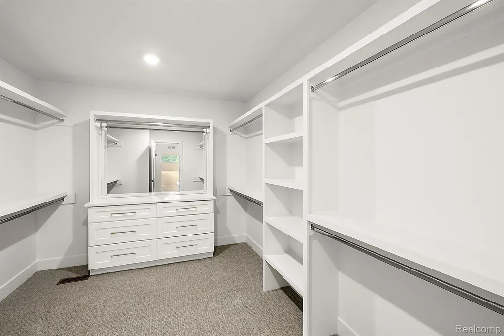 3914 Linwood Avenue Royal Oak City MI 48073