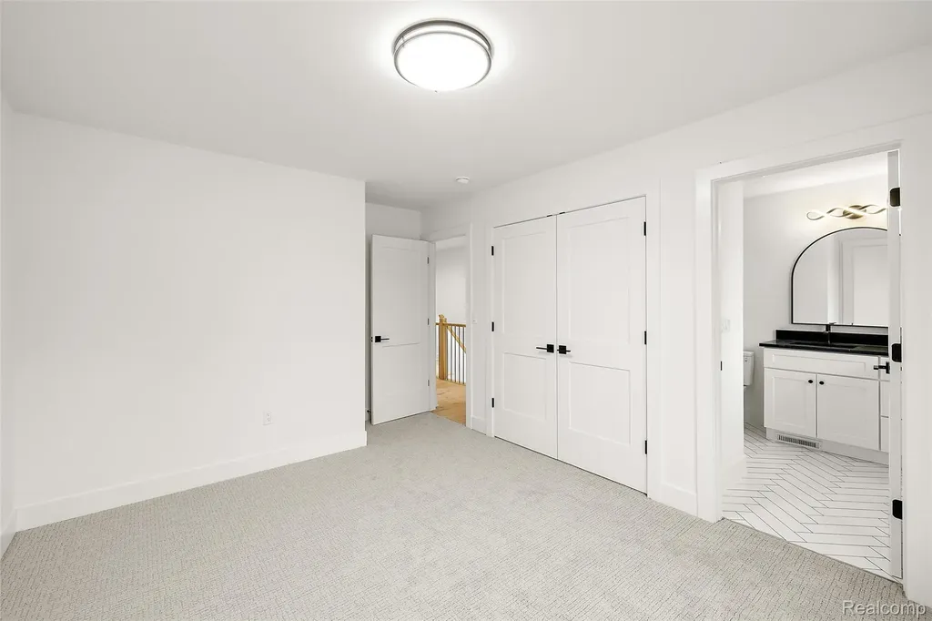 3914 Linwood Avenue Royal Oak City MI 48073