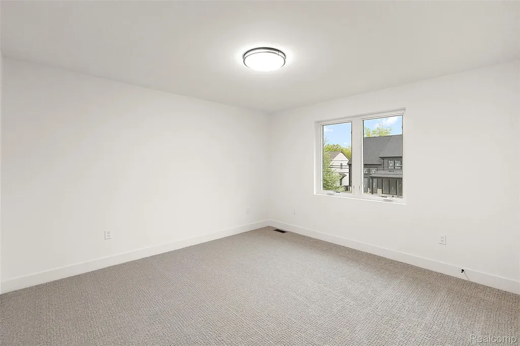 3914 Linwood Avenue Royal Oak City MI 48073