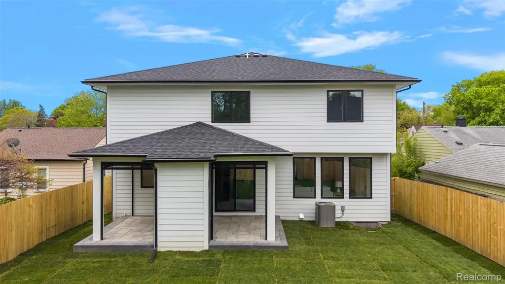 3914 Linwood Avenue Royal Oak City MI 48073