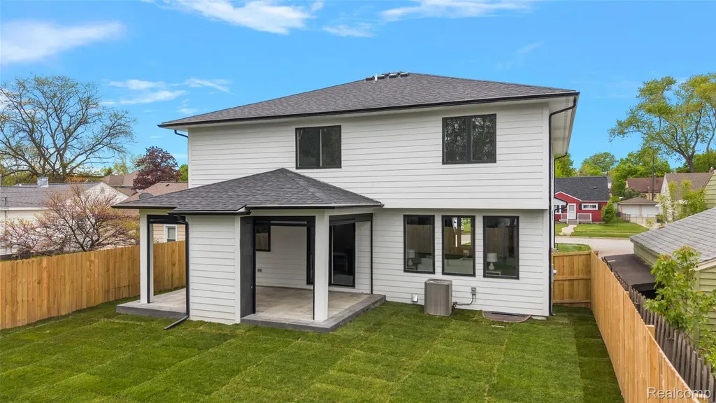 3914 Linwood Avenue Royal Oak City MI 48073