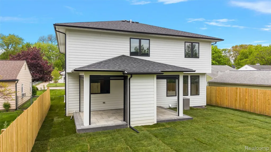 3914 Linwood Avenue Royal Oak City MI 48073