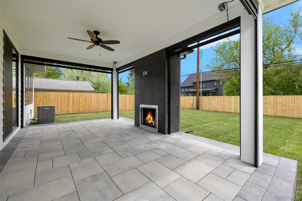 3914 Linwood Avenue Royal Oak City MI 48073