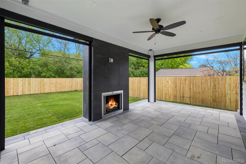 3914 Linwood Avenue Royal Oak City MI 48073