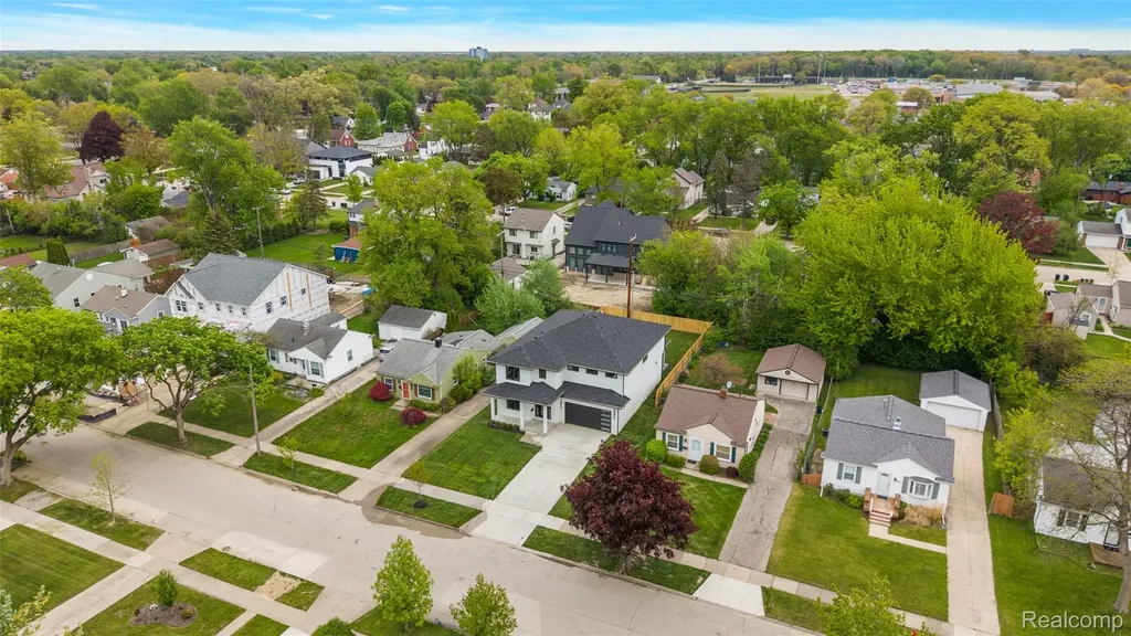 3914 Linwood Avenue Royal Oak City MI 48073