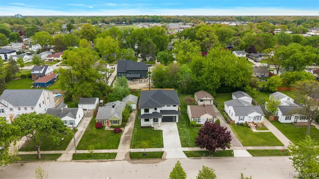 3914 Linwood Avenue Royal Oak City MI 48073