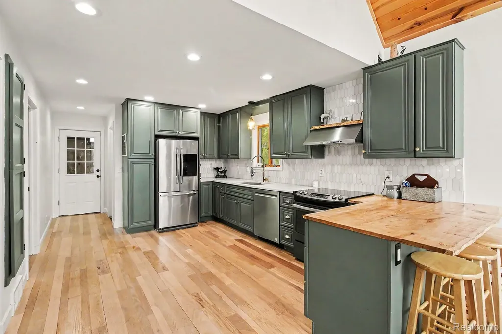 4375 Skinner Lake Road Oregon Township MI 48446