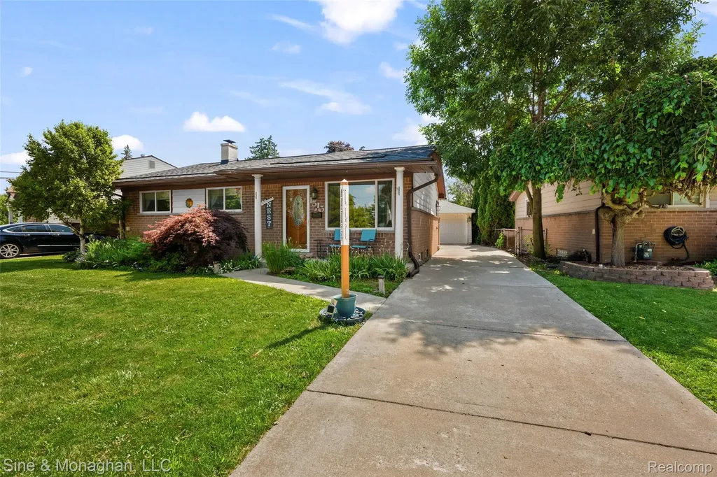1515 Westchester Street Westland City MI 48186
