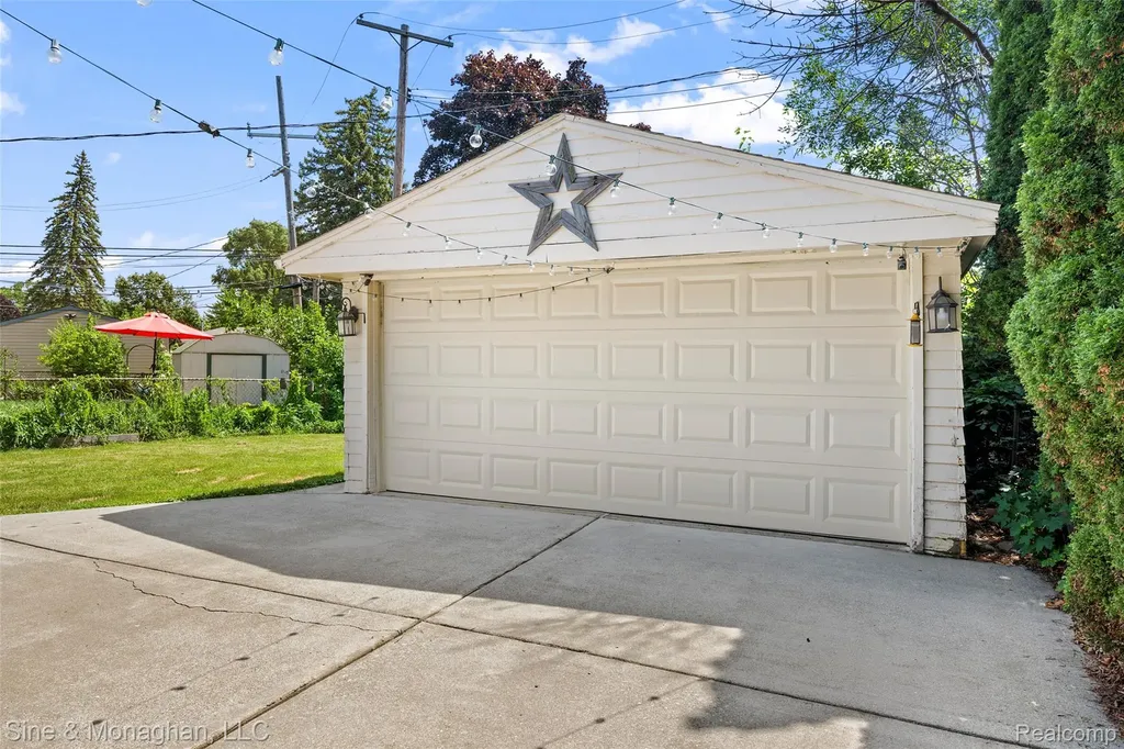 1515 Westchester Street Westland City MI 48186