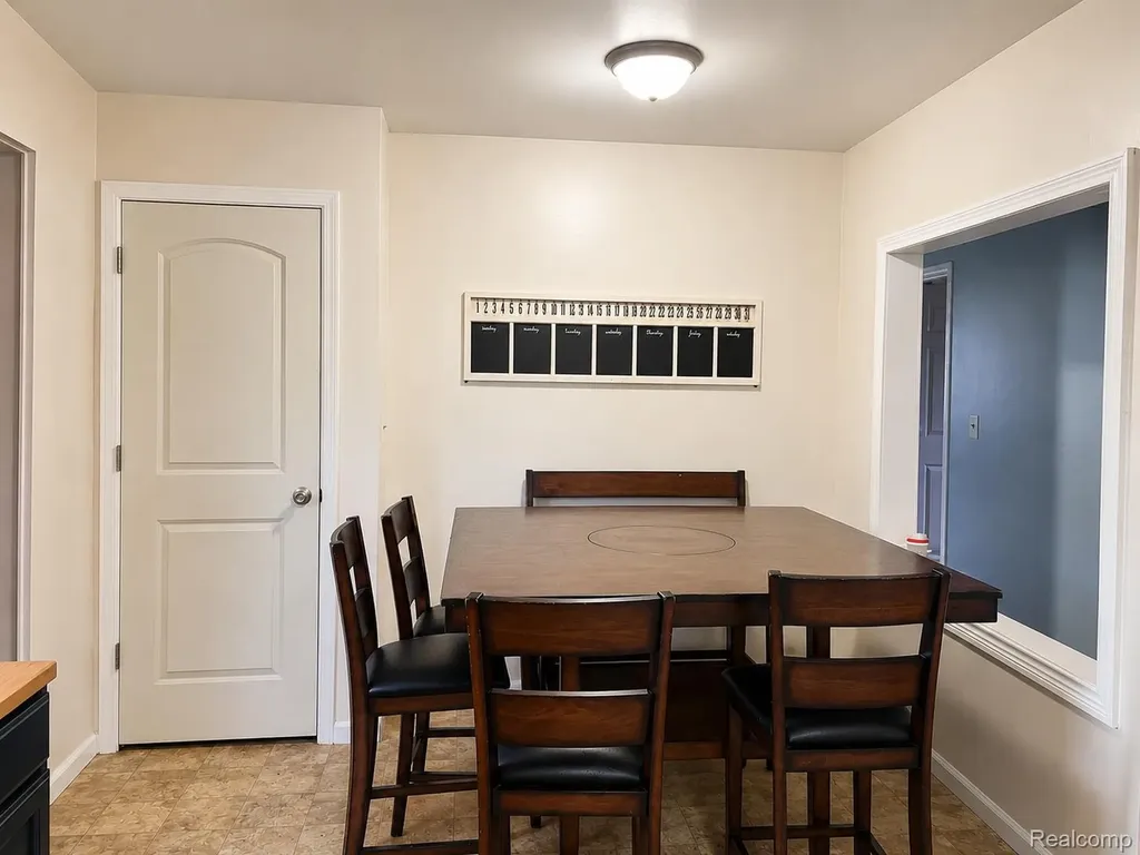 19749 Broadacres Street Clinton Charter Township MI 48035