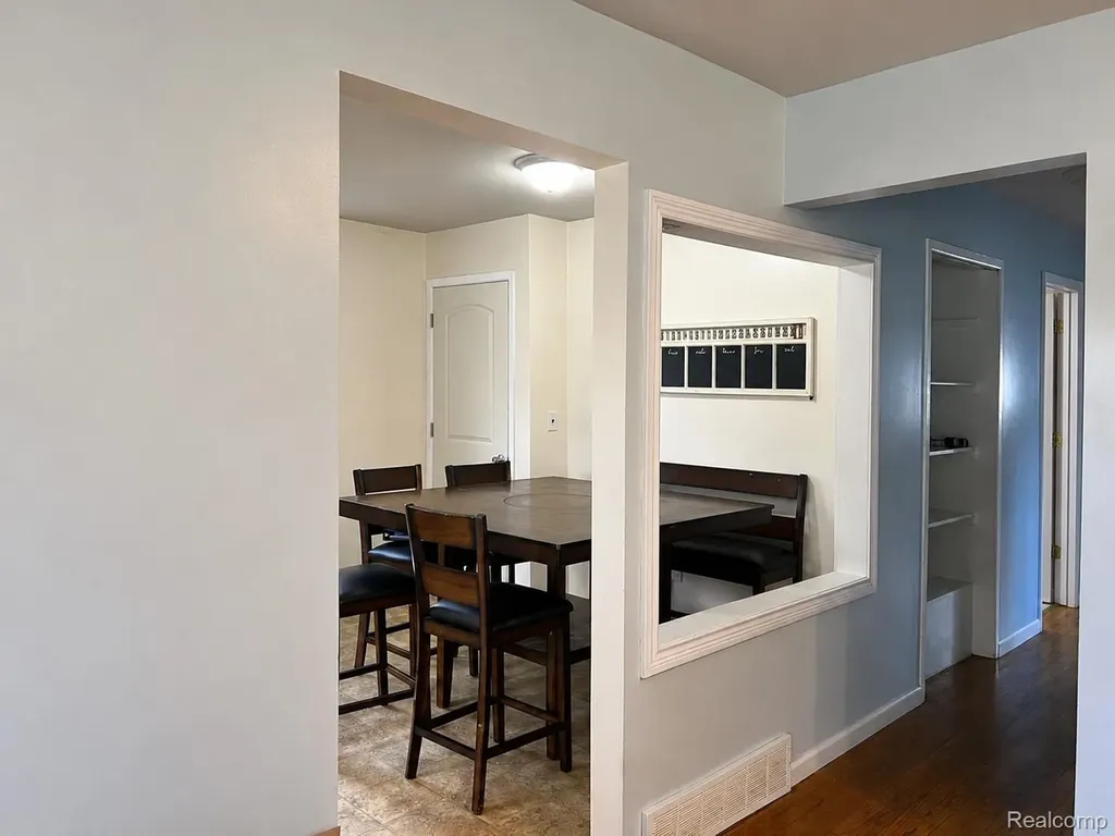 19749 Broadacres Street Clinton Charter Township MI 48035
