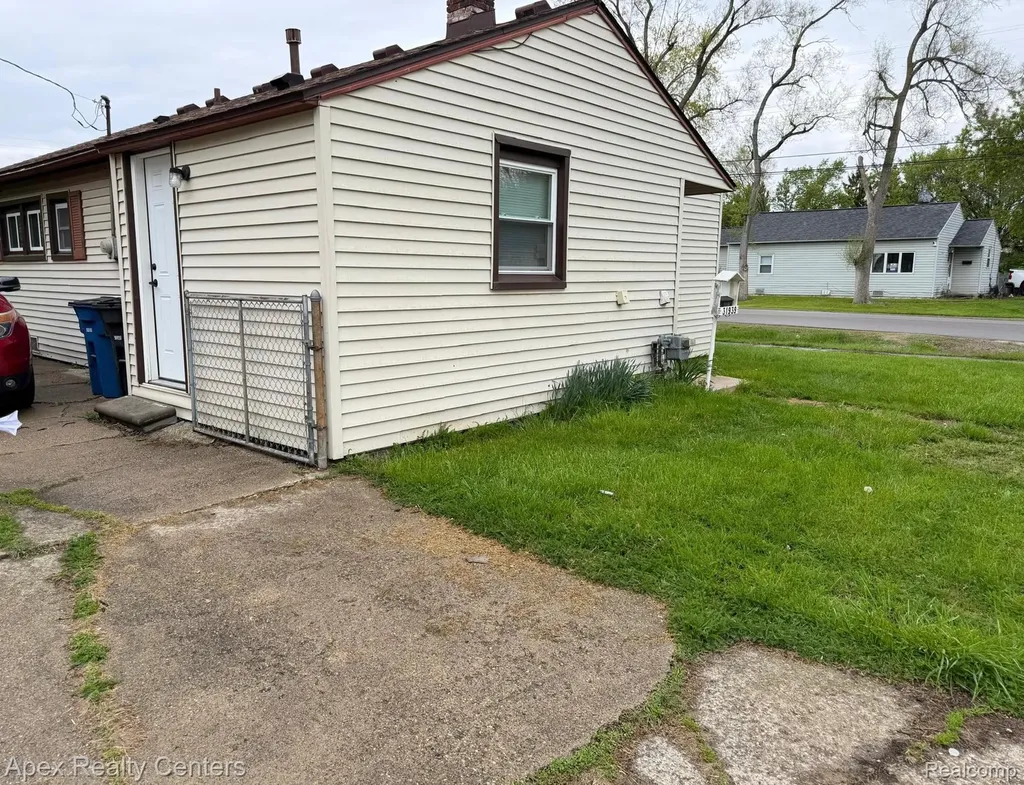 31939 Calhoun Court Westland City MI 48186