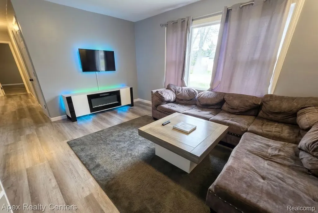 31939 Calhoun Court Westland City MI 48186