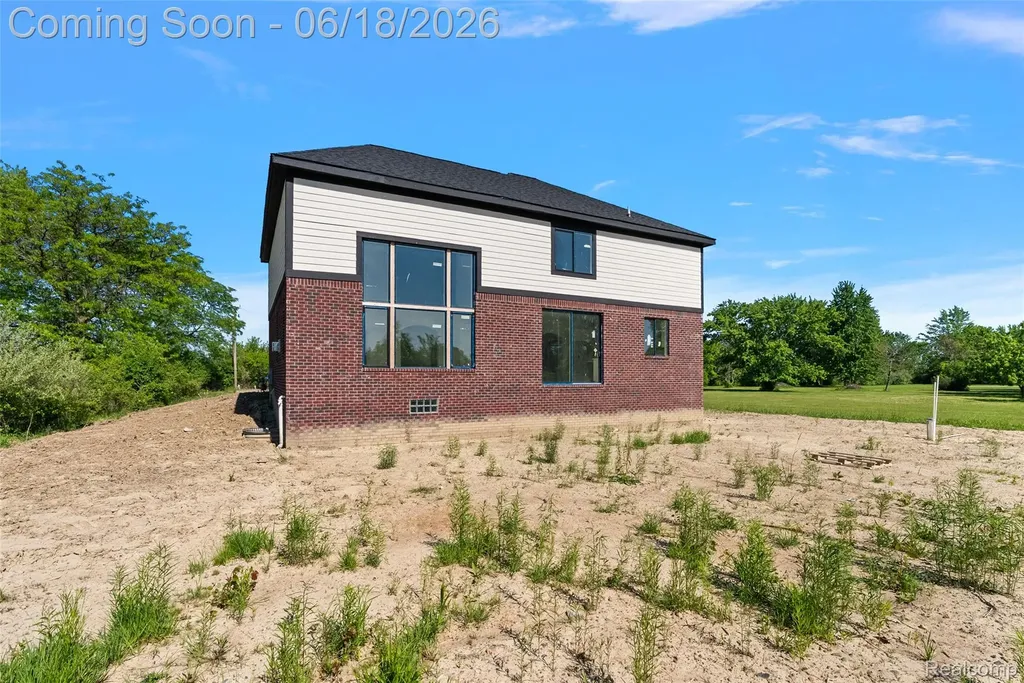 60637 Schoenherr Road Washington Township MI 48094