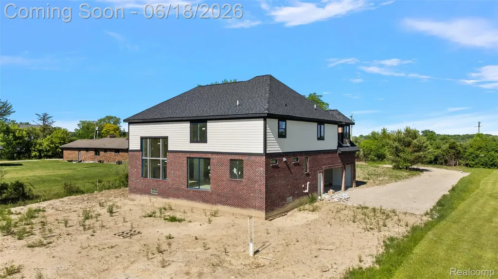 60637 Schoenherr Road Washington Township MI 48094
