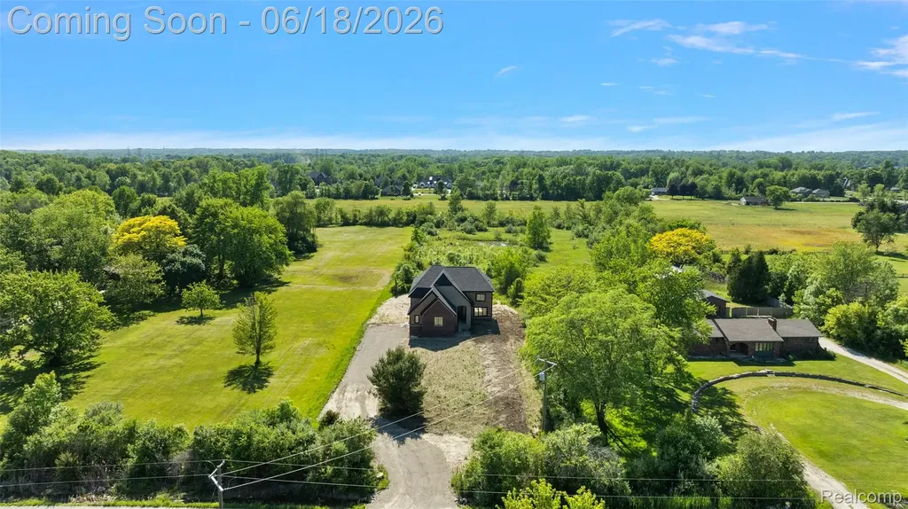 60637 Schoenherr Road Washington Township MI 48094