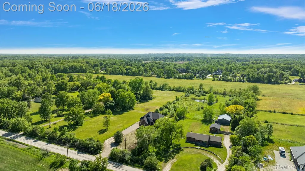 60637 Schoenherr Road Washington Township MI 48094