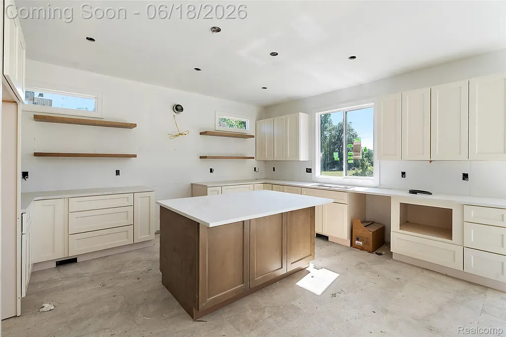60637 Schoenherr Road Washington Township MI 48094