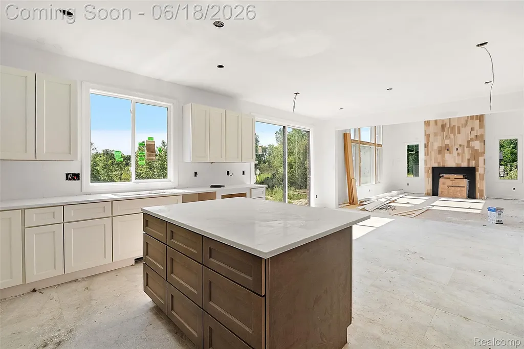 60637 Schoenherr Road Washington Township MI 48094