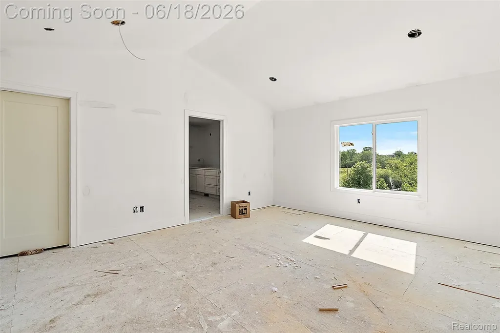 60637 Schoenherr Road Washington Township MI 48094