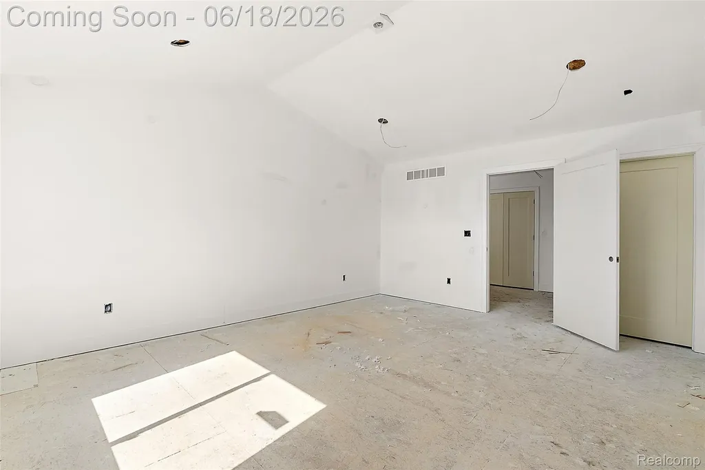 60637 Schoenherr Road Washington Township MI 48094