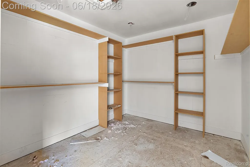 60637 Schoenherr Road Washington Township MI 48094