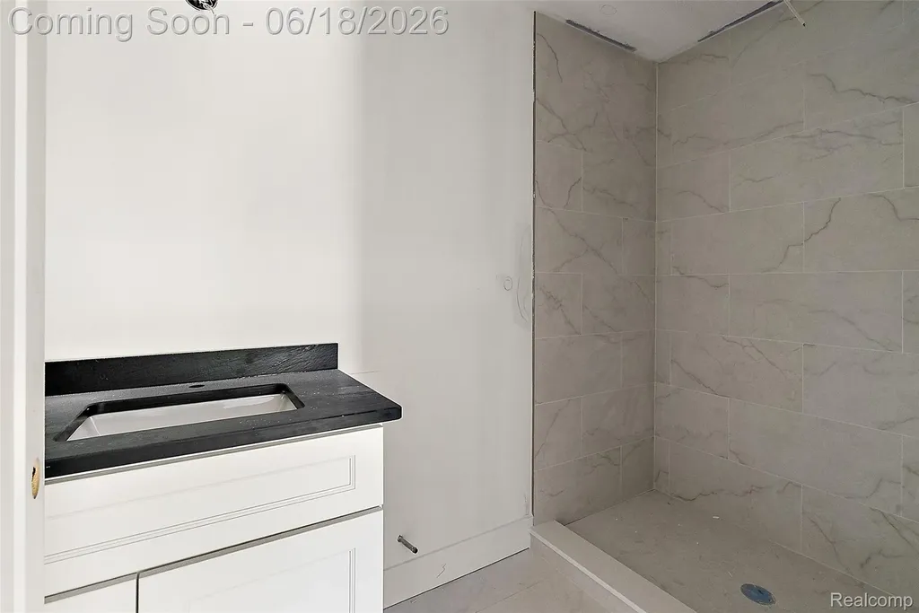 60637 Schoenherr Road Washington Township MI 48094