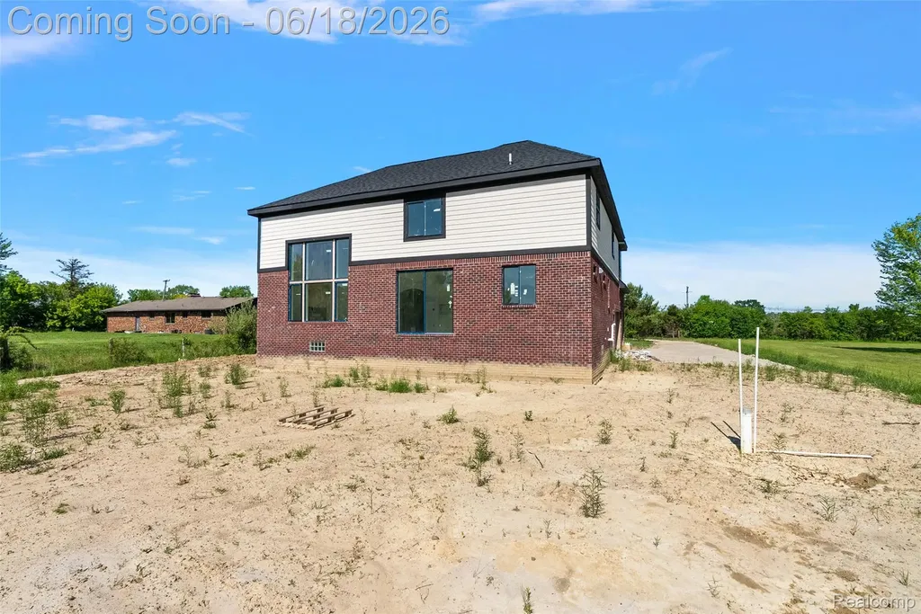 60637 Schoenherr Road Washington Township MI 48094