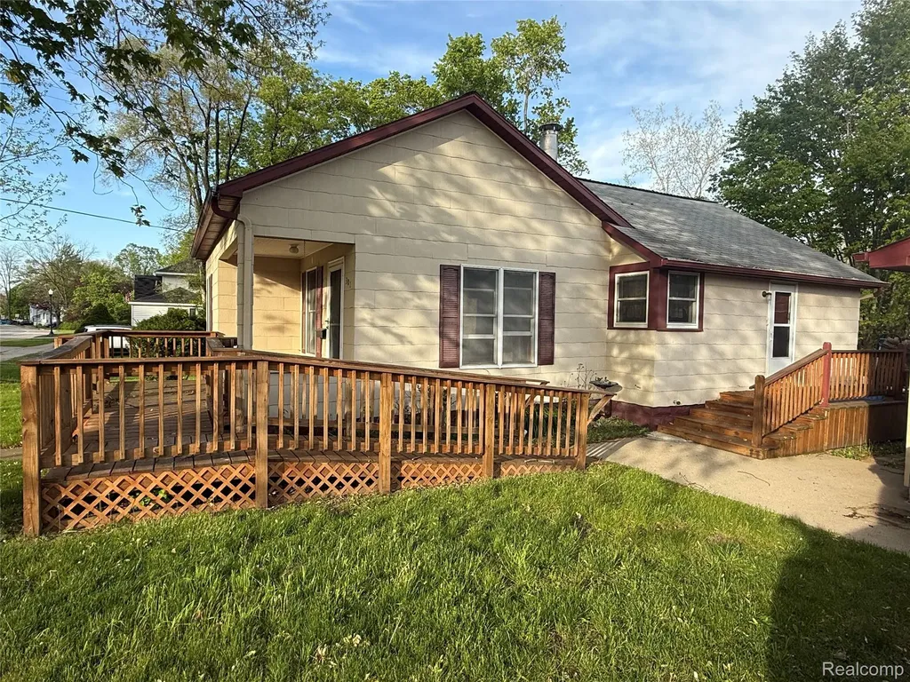 301 S Main Street Tuscola Township MI 48768