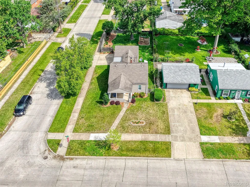 25550 Pennie Street Dearborn Heights City MI 48125