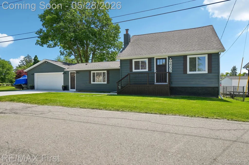9403 Buckingham Street White Lake Charter Township MI 48386