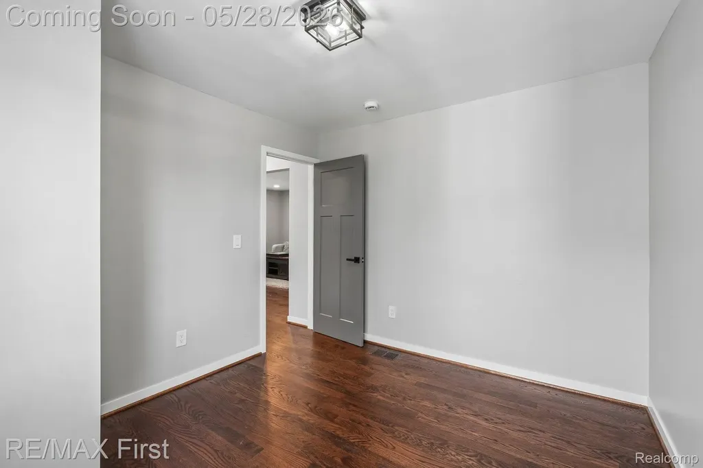 9403 Buckingham Street White Lake Charter Township MI 48386