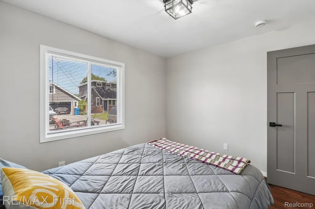 9403 Buckingham Street White Lake Charter Township MI 48386