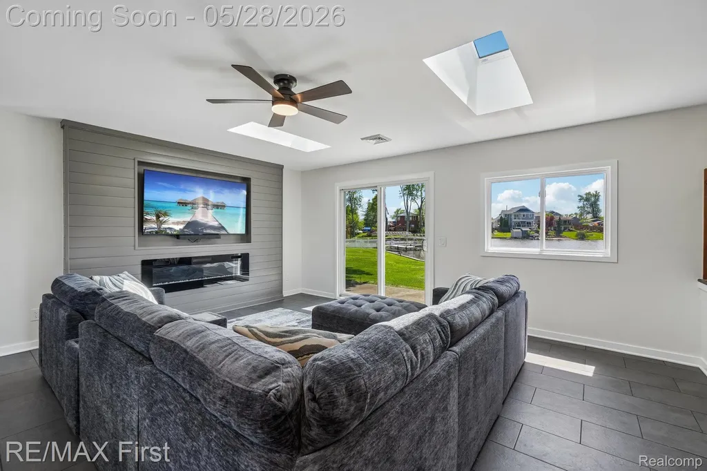 9403 Buckingham Street White Lake Charter Township MI 48386