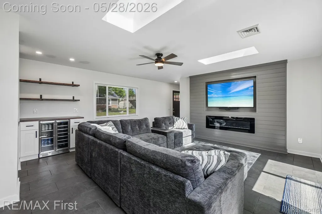 9403 Buckingham Street White Lake Charter Township MI 48386