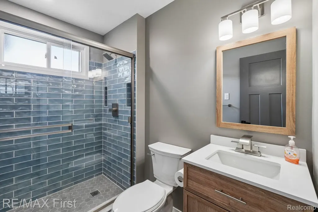 9403 Buckingham Street White Lake Charter Township MI 48386