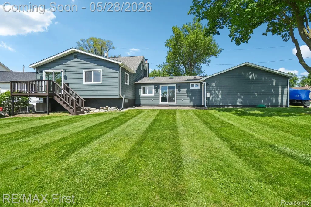 9403 Buckingham Street White Lake Charter Township MI 48386