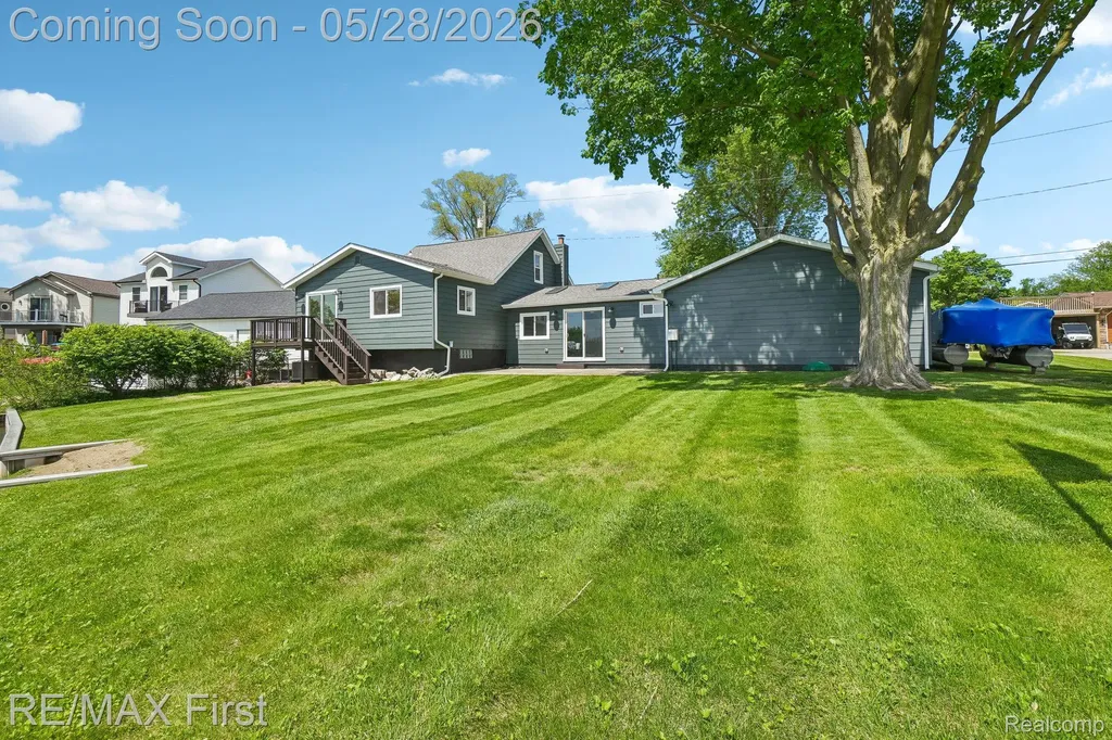 9403 Buckingham Street White Lake Charter Township MI 48386
