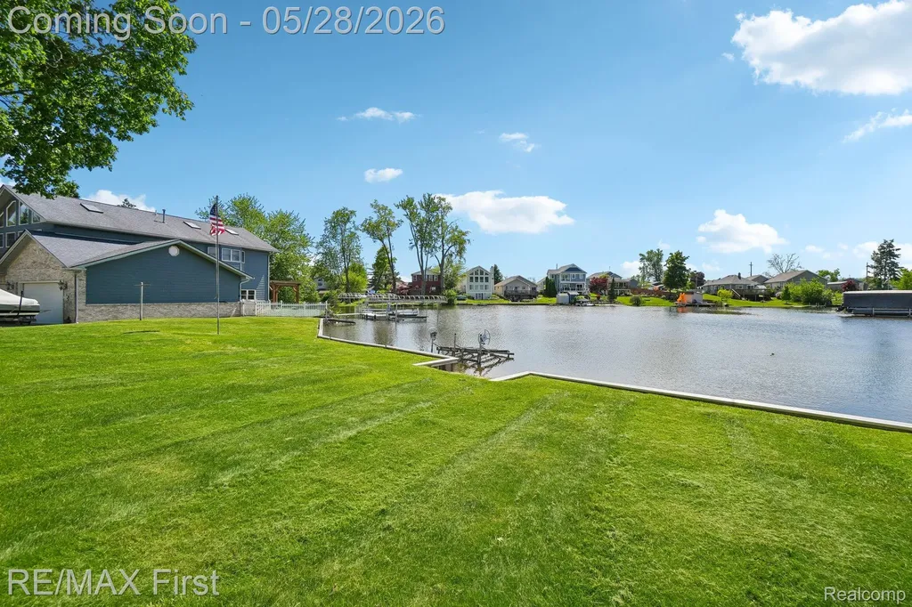 9403 Buckingham Street White Lake Charter Township MI 48386