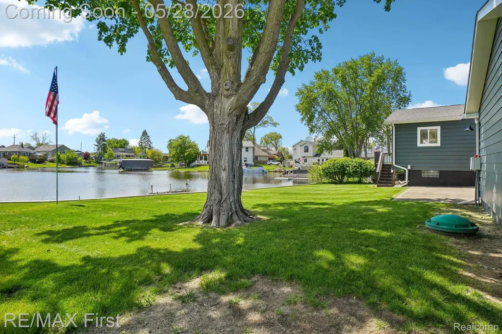 9403 Buckingham Street White Lake Charter Township MI 48386