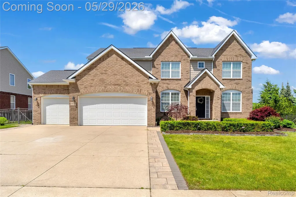 1977 Hazel Nut Lane Troy City MI 48085