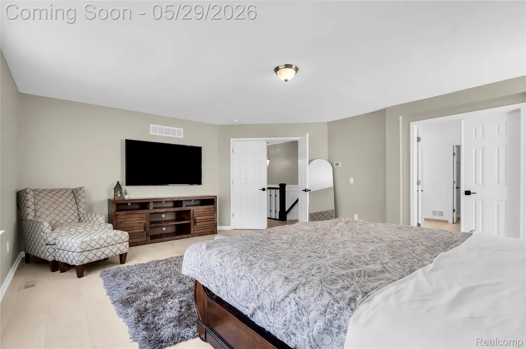 1977 Hazel Nut Lane Troy City MI 48085