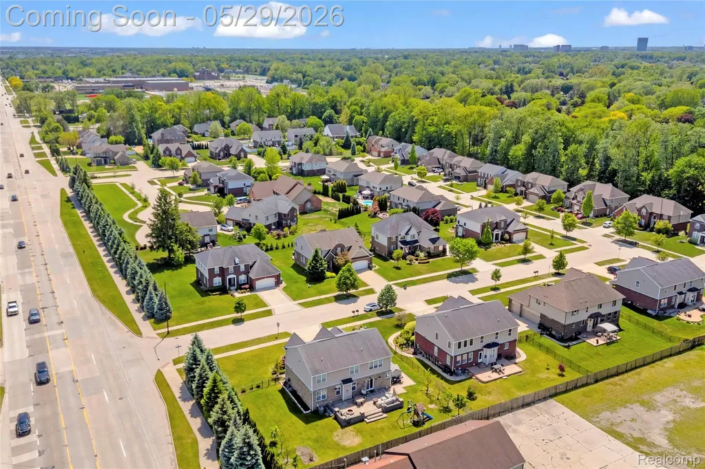 1977 Hazel Nut Lane Troy City MI 48085