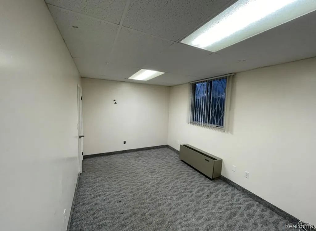 25140 Lahser Road Southfield City MI 48033