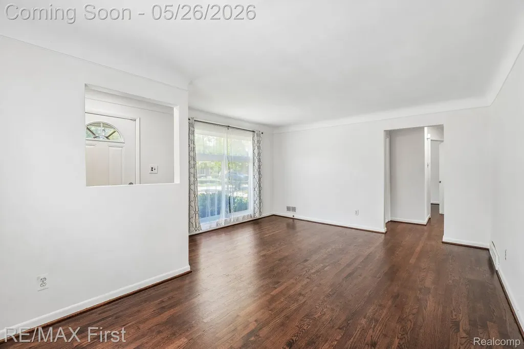 29636 Spoon Avenue Madison Heights City MI 48071