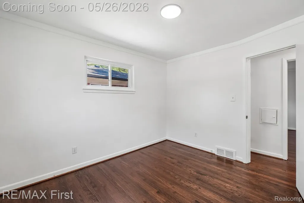 29636 Spoon Avenue Madison Heights City MI 48071