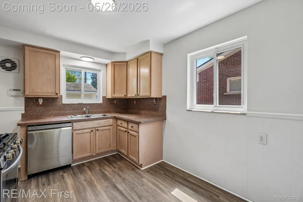 29636 Spoon Avenue Madison Heights City MI 48071