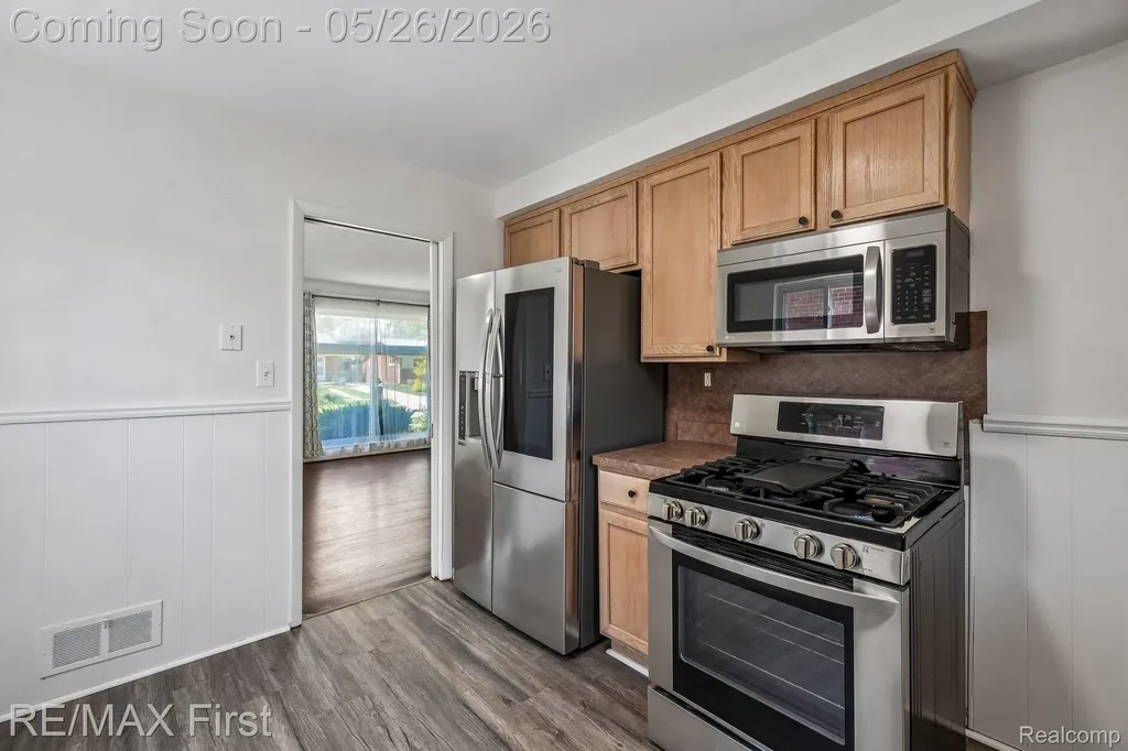 29636 Spoon Avenue Madison Heights City MI 48071
